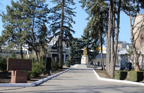 Renato Usatîi finanțează restaurarea monumentului central de la Memorialul Gloriei Militare din Bălți